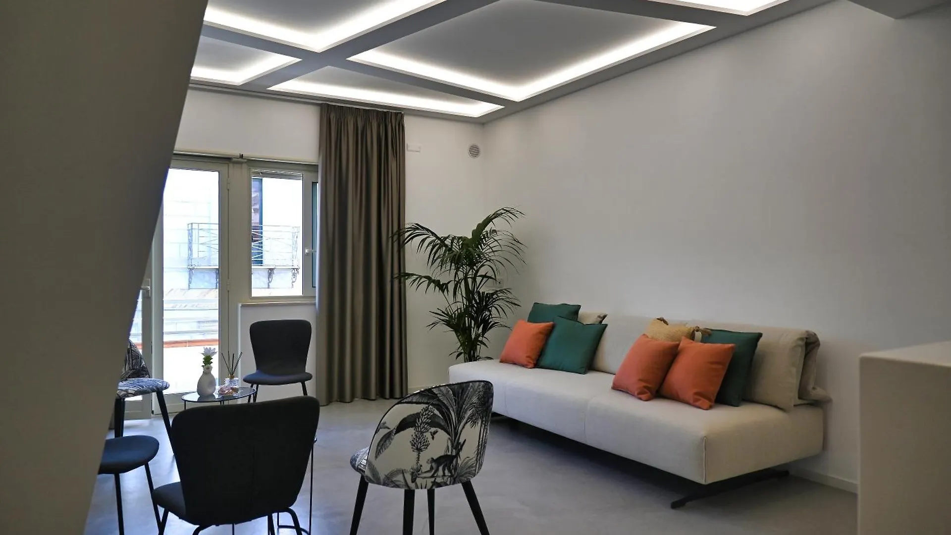 El Concept Room Brolo Guest house